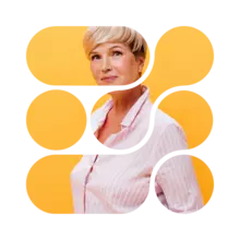 Element Frau mittleren Alters vor gelbem Hintergrund