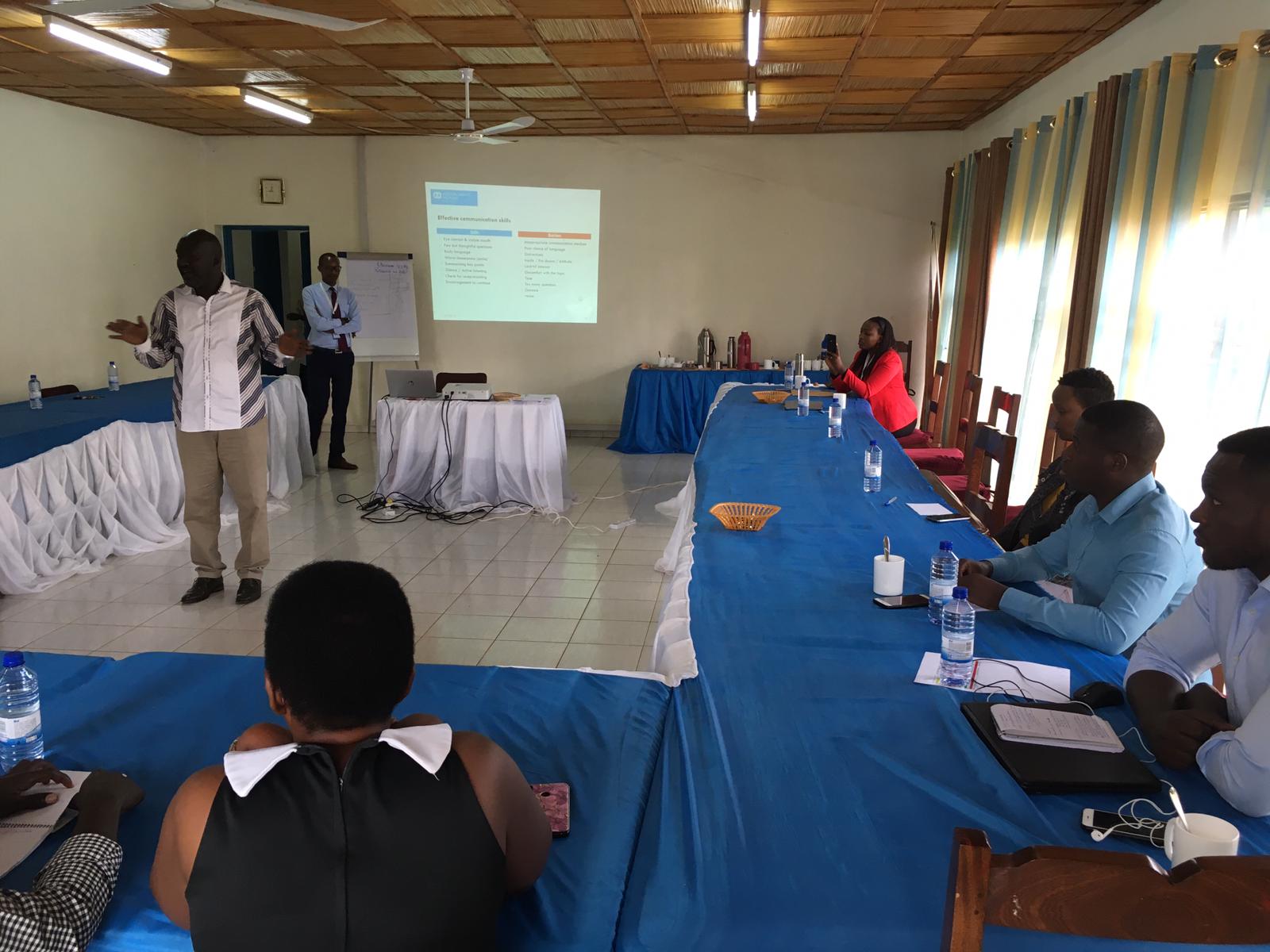 BIWE unterstützt in Ruanda bei der Einführung innovativer Bildungsangebote BIWE unterstützt in Ruanda bei der Einführung innovativer Bildungsangebote