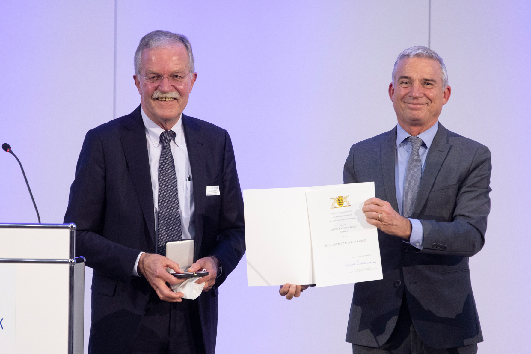 Die goldene Staufermedaille für Kar Schäuble